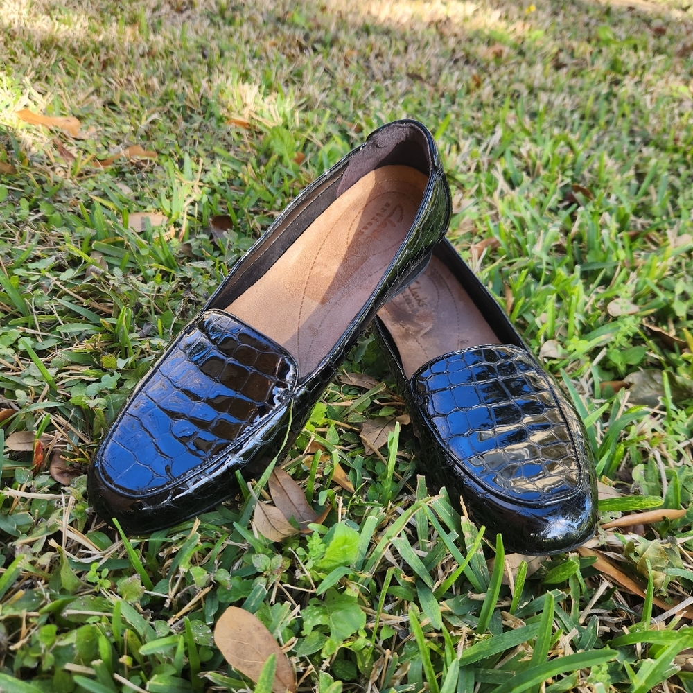 Clark's Keesha Luca Black Patent Crocodile Pattern Loafers 7.5